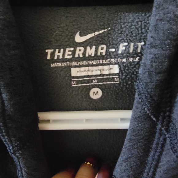 Nike Therma fit Hoodie - Picture 2 of 2
